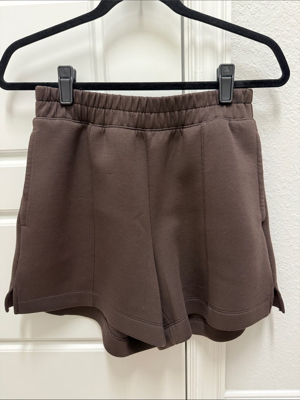 Old Navy Active Bounce Fleece Women’s Brown Pull-On Shorts with Elastic Waist